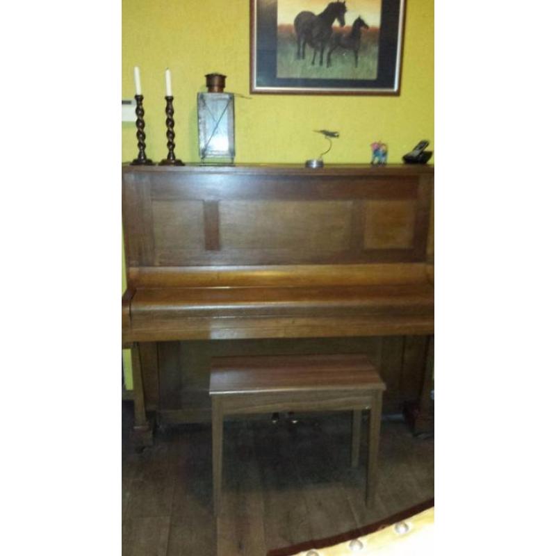 Akoestische piano - gratis af te halen in Doesburg