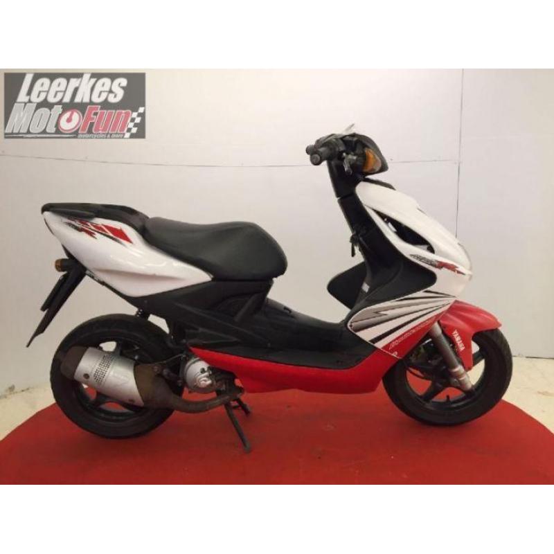 Yamaha aerox 50 rood-wit (2009) (bj 2007)