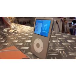 Apple iPod Classic Zilver 120 GB met laadkabel