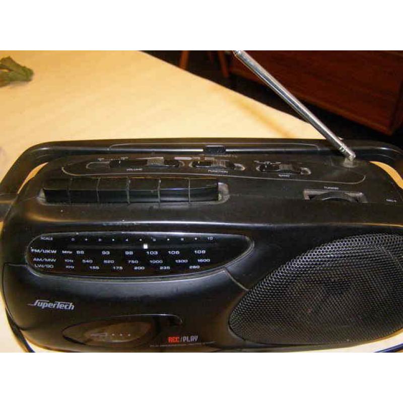 Supertech radio cassette (G15 1319) N