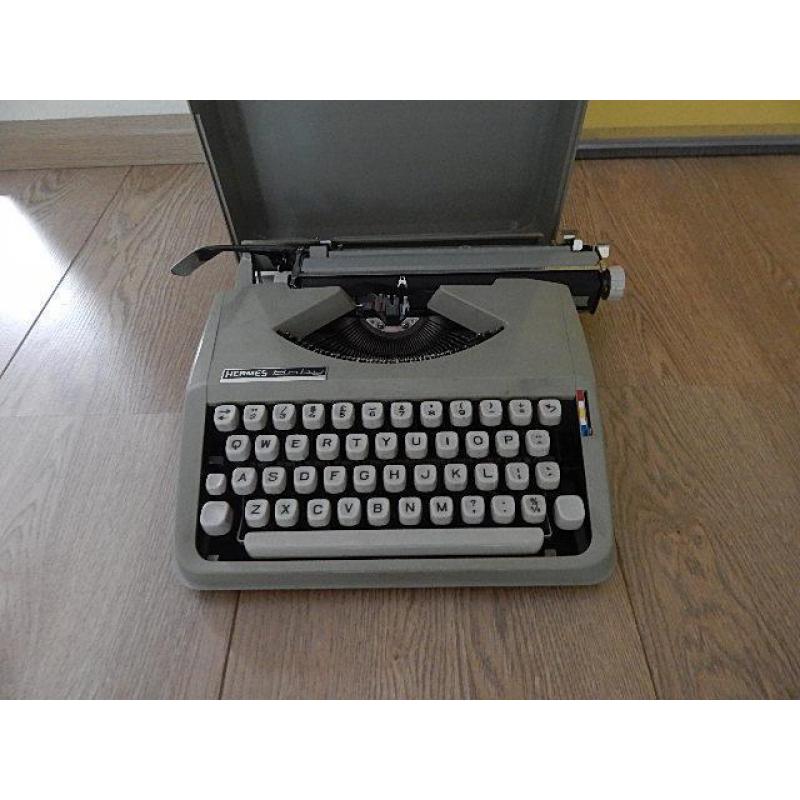 Retro Typemachine Hermes - vintage schrijfmachine