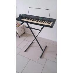 Yamaha keyboard psr -6, met standaard,....