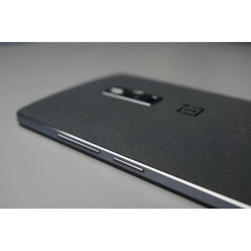 OnePlus 2 Dualsim 64GB + flip case en Sandstone cover zgan