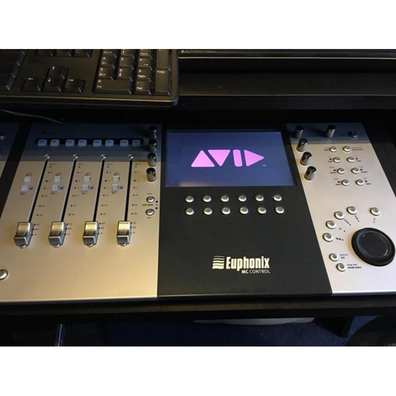 2 Avid midi controllers - Artist mix + Artist control