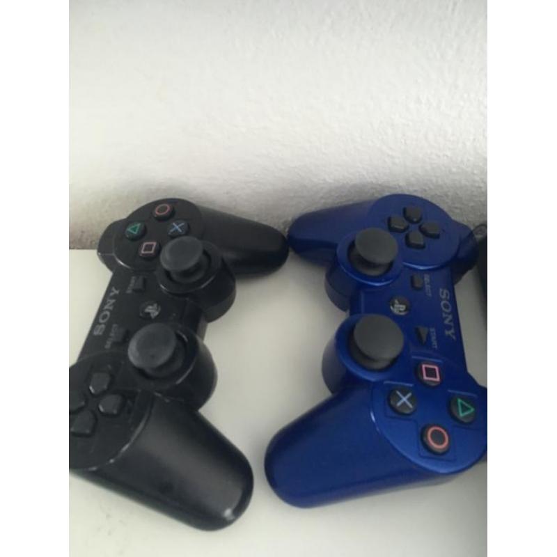 PlayStation 3 slim 250gb Inc spellen en 2 controllers