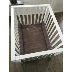 Zgan witte Box incl. Baby's Only boxkleed!