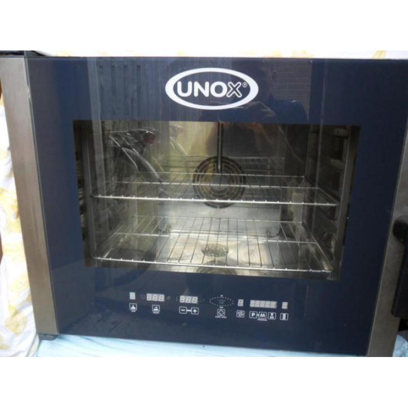 UNOX combi-steamer XVC305 400v 6kw incl. 2 roosters