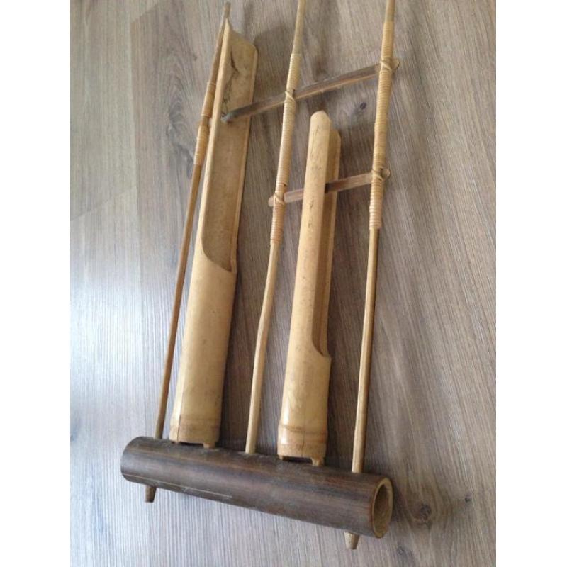 Handgemaakte bamboe muziekinstrument uit Indonesië