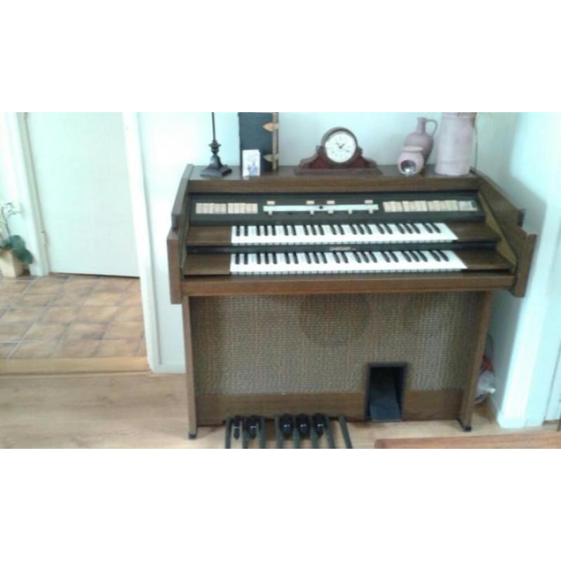 Omegan 7100 orgel