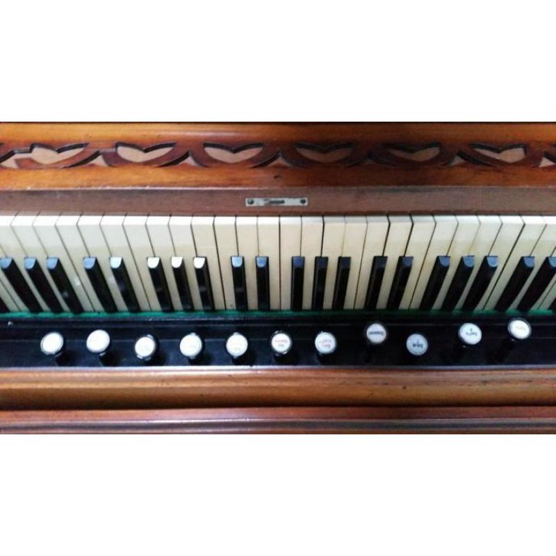 Orgel antiek zeer oud traporgel