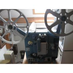 16mm Hokushin projector in nieuwstaat