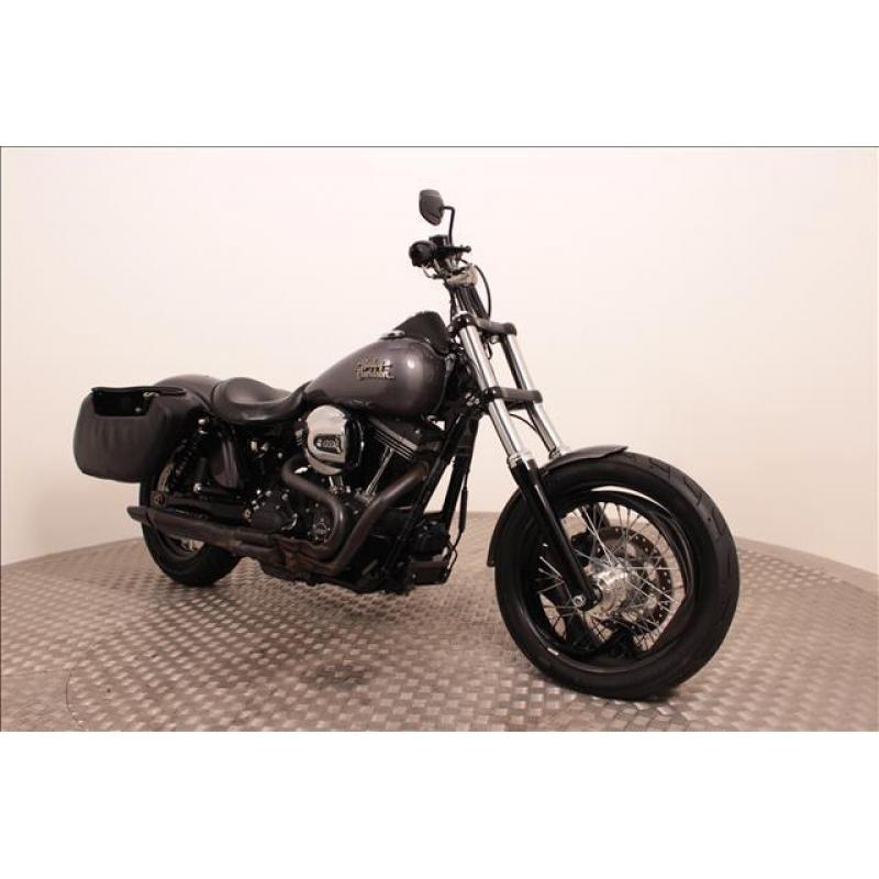 Harley-Davidson FXDBI Dyna Street bob (bj 2014)