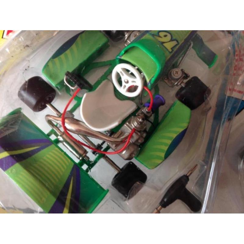 kart - 2 modellen van een Tech Kart - merk Tony Kart