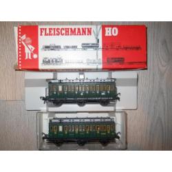 2 Mooie Fleischmann HO 3-assige klassieke rijtuigen