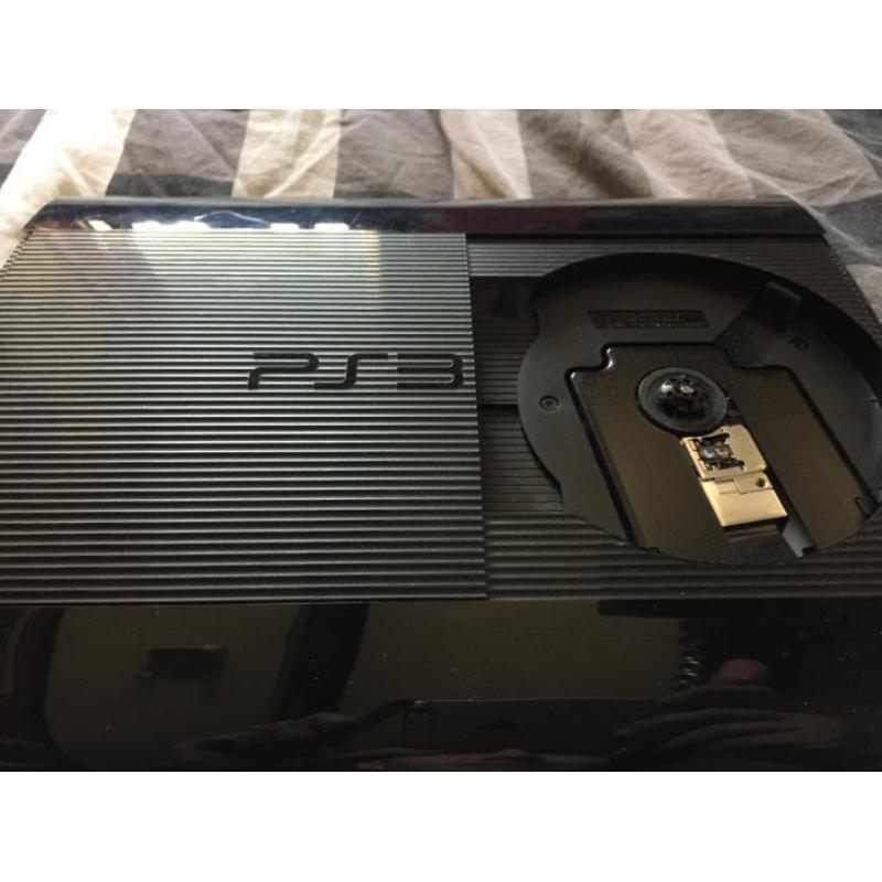 Playstation 3 super slim 300GB
