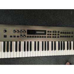 Roland RS9 Synthesizer