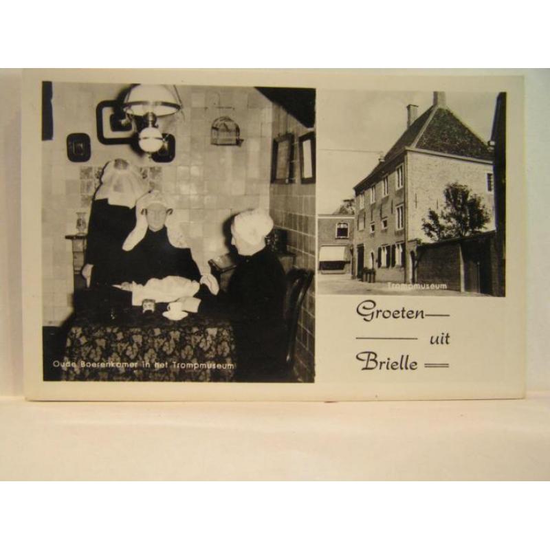 942933 Brielle Klederdracht trompmuseum Nette oude kaart