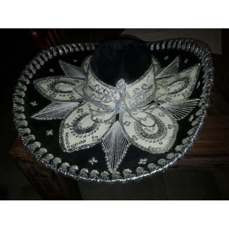 Sombrero zwart fraai gedecoreerd zilver draad pailletten