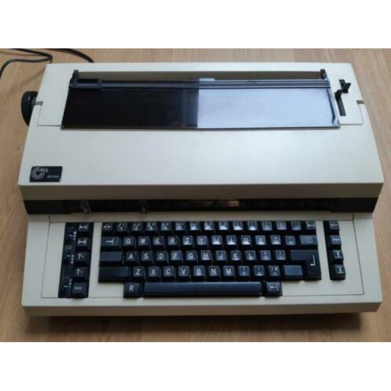 Echte NAKAJIMA AE330 elektronisch typemachine
