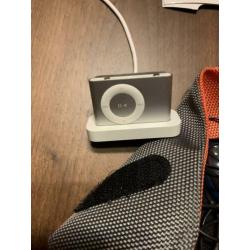 iPod shuffle met sennheiser oortjes