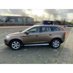 Volvo XC60 2.4 D5 AWD Geartronic 2008 Bruin