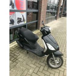 piaggio fly snorscooter