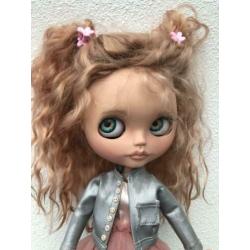 Mooie Custom Blythe Doll