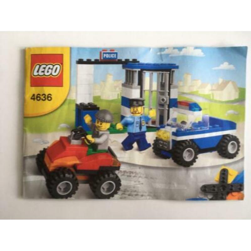 Lego set 4636 Politie ontsnapping met 2 minifigs uit 2012