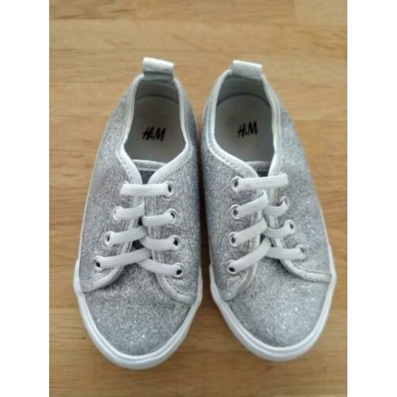 H&M schoenen glitter zilver maat 25