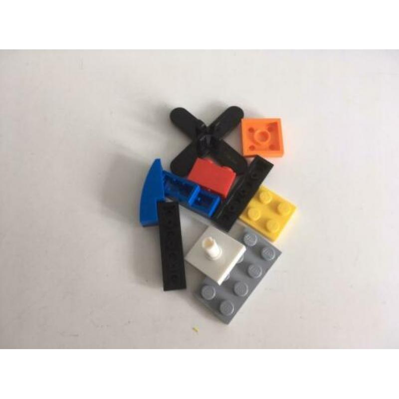 Lego set 4636 Politie ontsnapping met 2 minifigs uit 2012