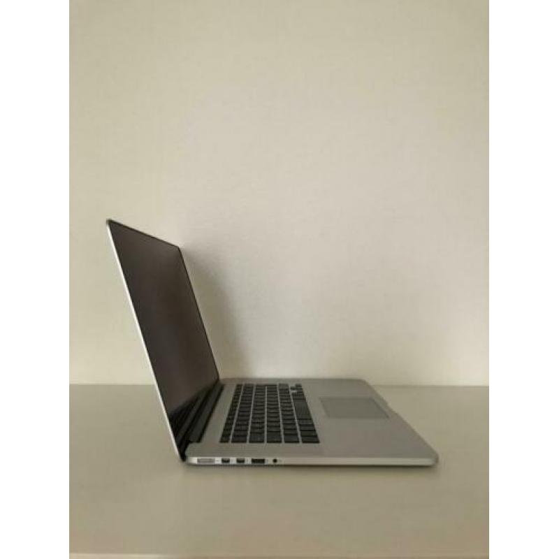 MacBook Pro / 15,4 inch (mid 2015)