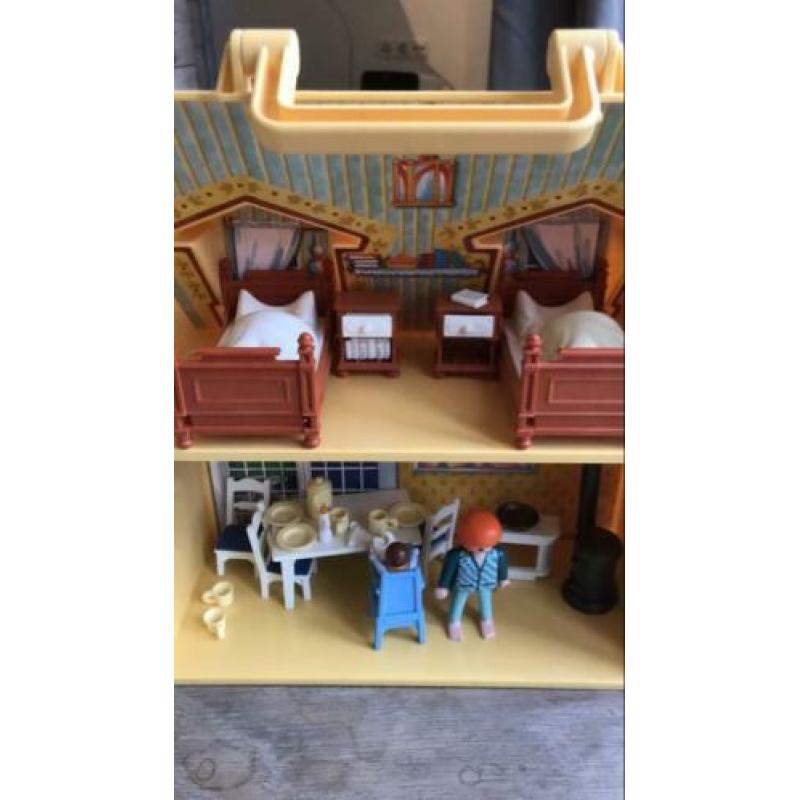 Playmobil poppenhuis koffer