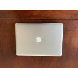 MacBook pro 13 inch, 2,5 ghz i5 , 4gb ram, mid 2012, 500gb