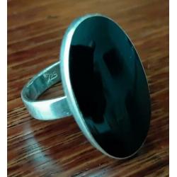 Zilveren ring met Onyx