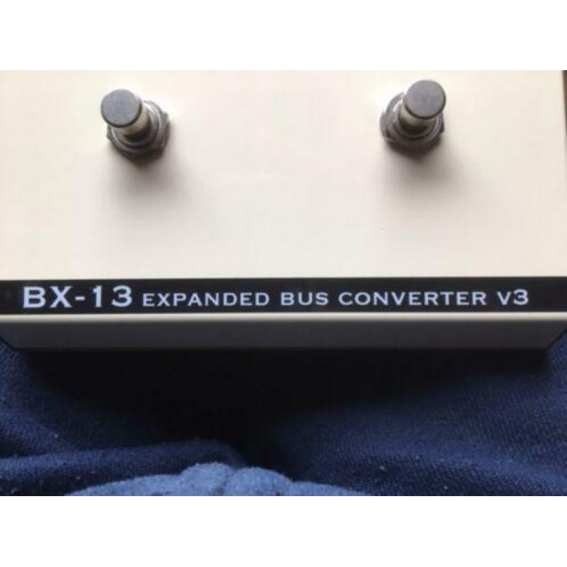 BX-13 Bus Converter ( voor Roland GR-gitaar met 24-pin )