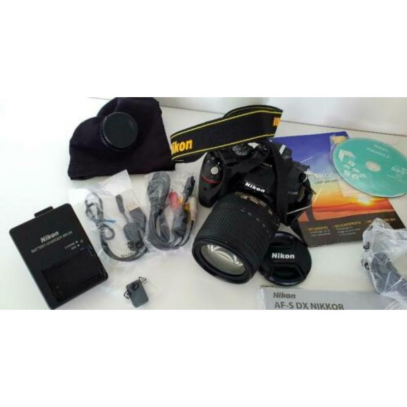NIKON Reflexcamera D5300 + 18-105mm VR (met doos en al)