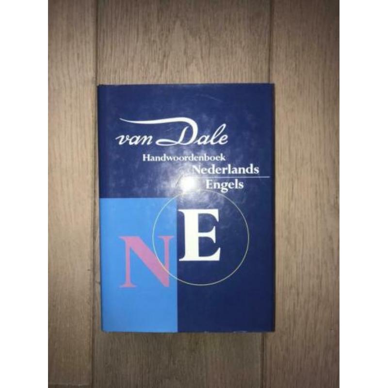 Van Dale handwoordenboek Nederlands-Engels