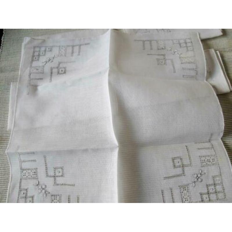 5 mooie dunne linnen zakdoeken met handwerk nieuw