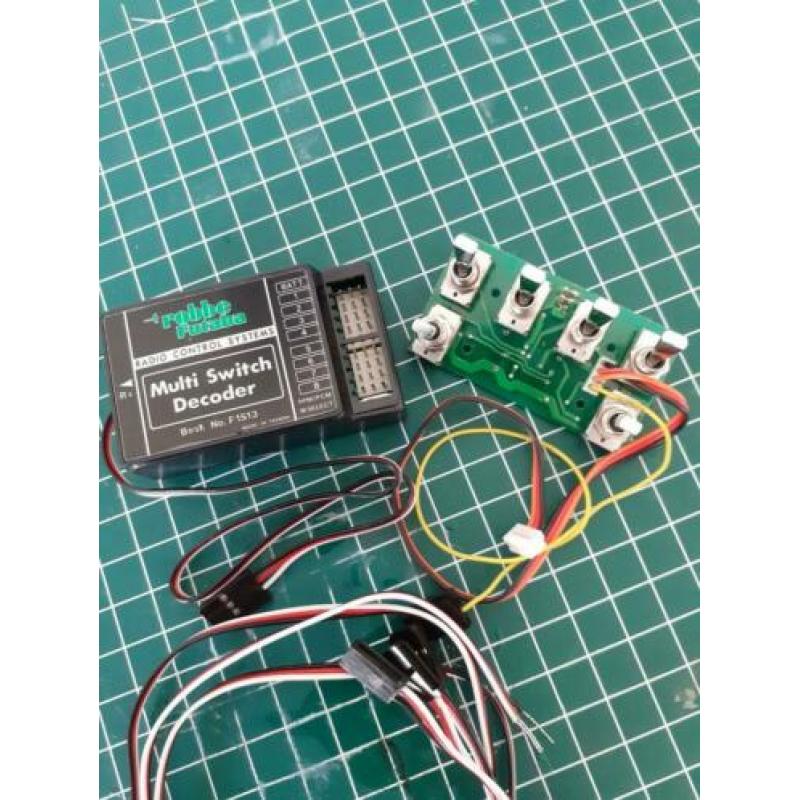 Multi switch en decoder van futaba voor o.a f14 / 16