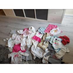 Veel babymeisjes kleding 50-56